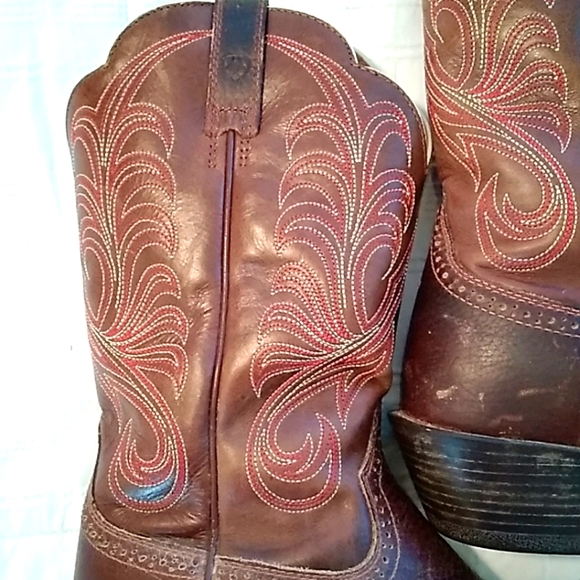 Ariat Cowboy Boots - Picture 9 of 14